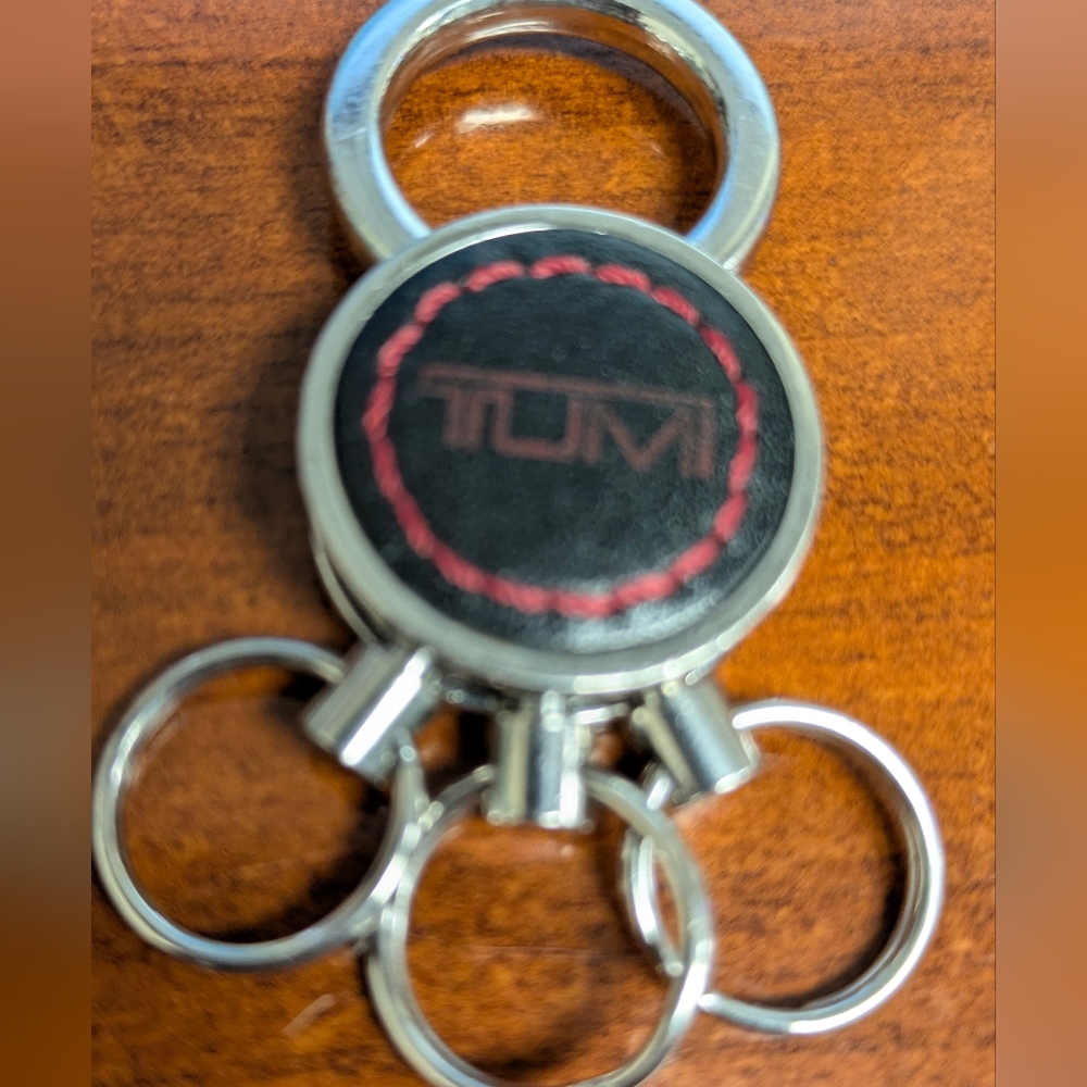 Tumi Black and Silver Multi-Ring Key Holder